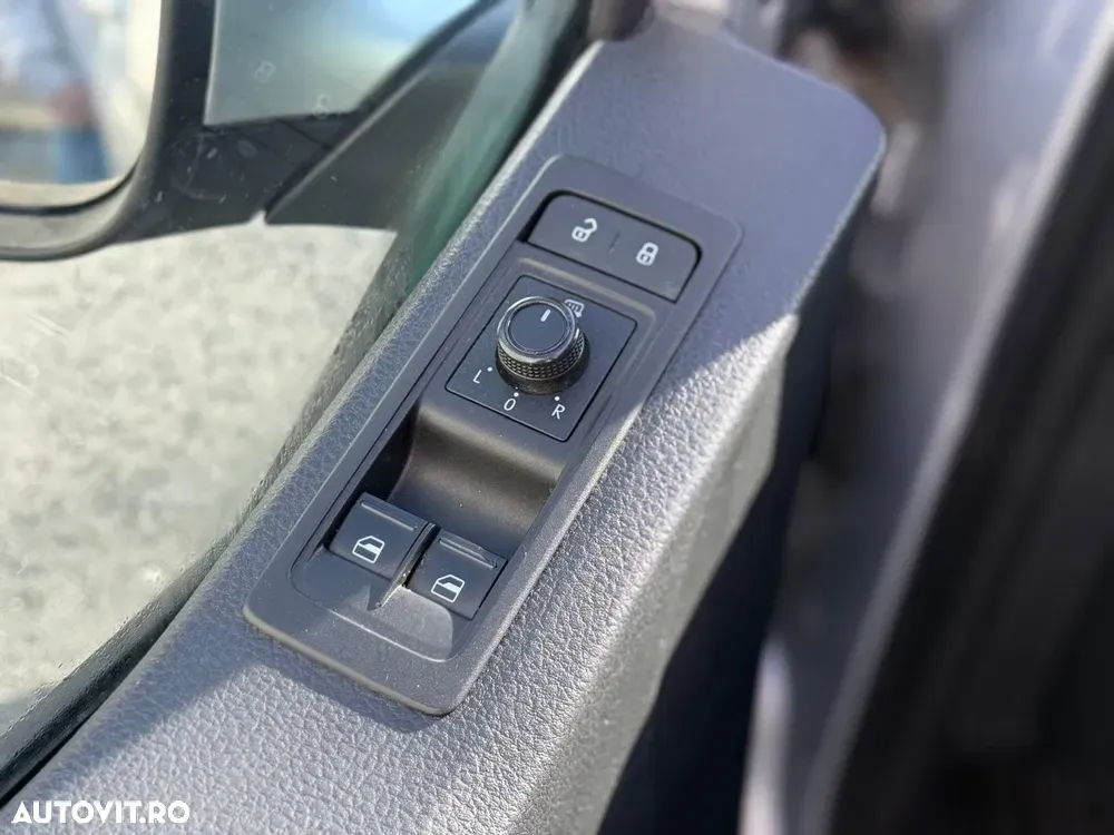 Volkswagen Caravelle — imagine 5