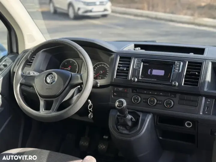 Volkswagen Caravelle