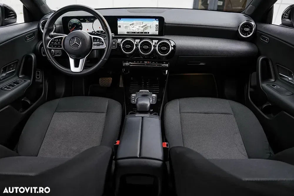 Mercedes-Benz CLA 180 C118 7G-DCT Progressive — imagine 6