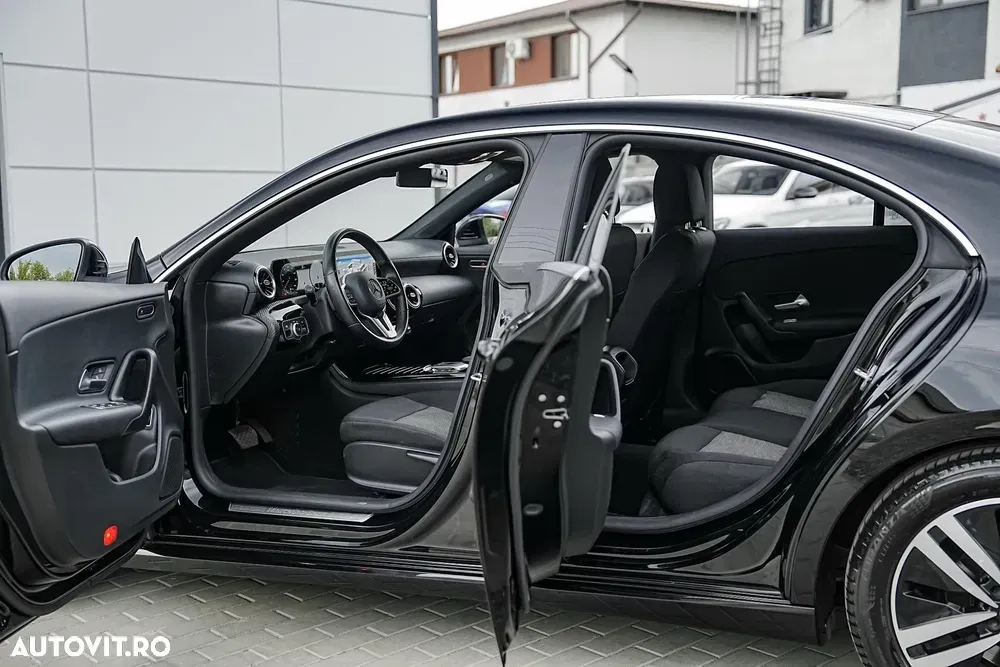 Mercedes-Benz CLA 180 C118 7G-DCT Progressive — imagine 5