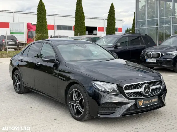 Mercedes-Benz E W213 300 9G-TRONIC AMG Line