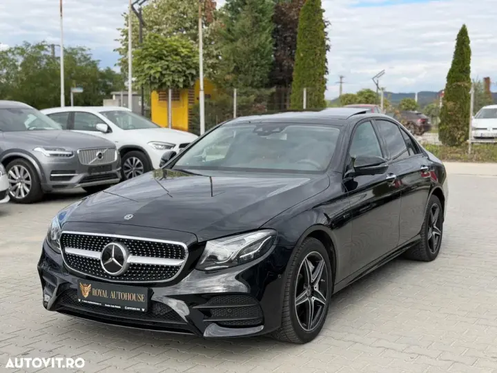Mercedes-Benz E W213 300 9G-TRONIC AMG Line