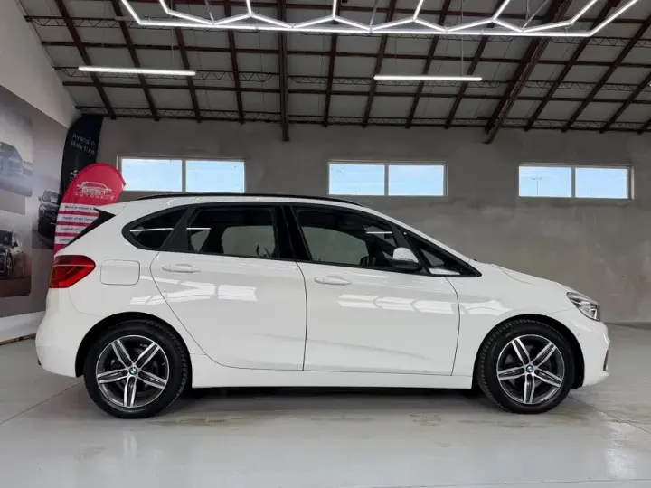 BMW Seria 2 220d Aut. Sport Line