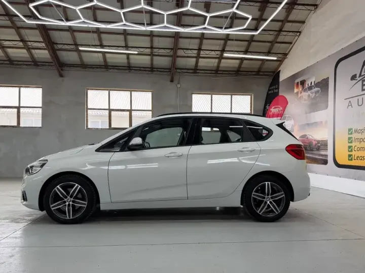BMW Seria 2 220d Aut. Sport Line