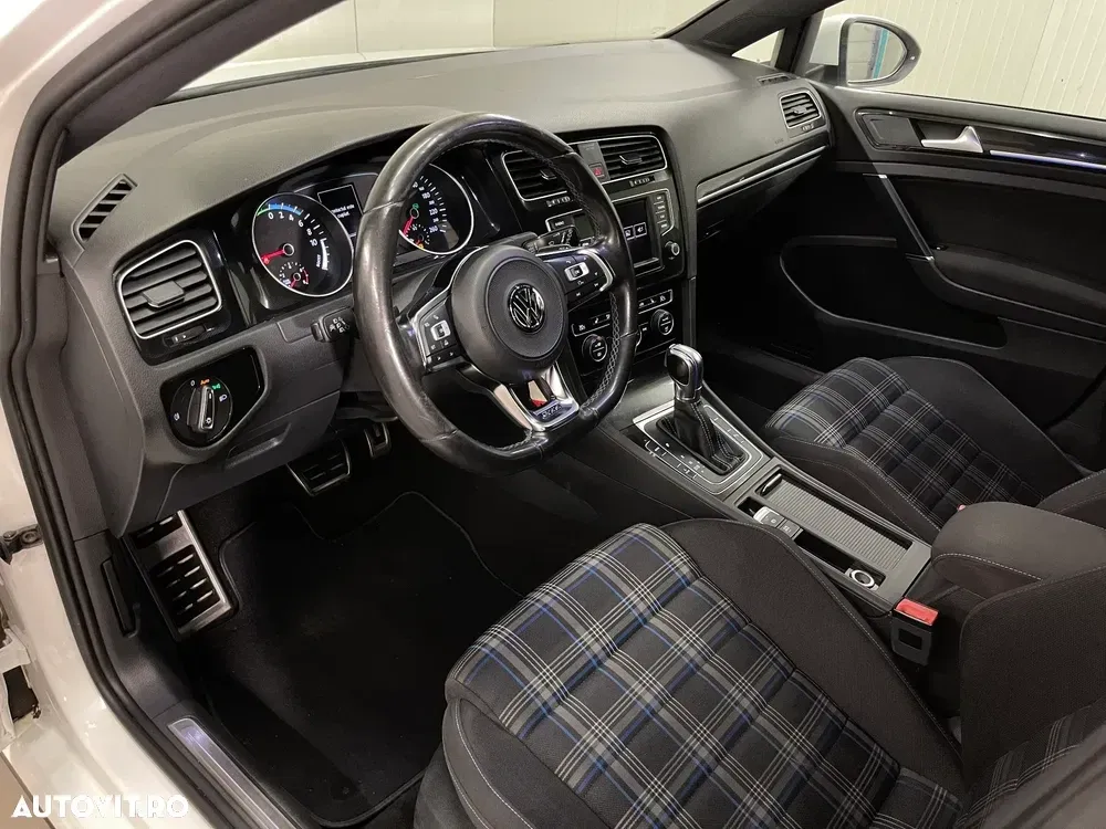 Volkswagen Golf VII — imagine 5